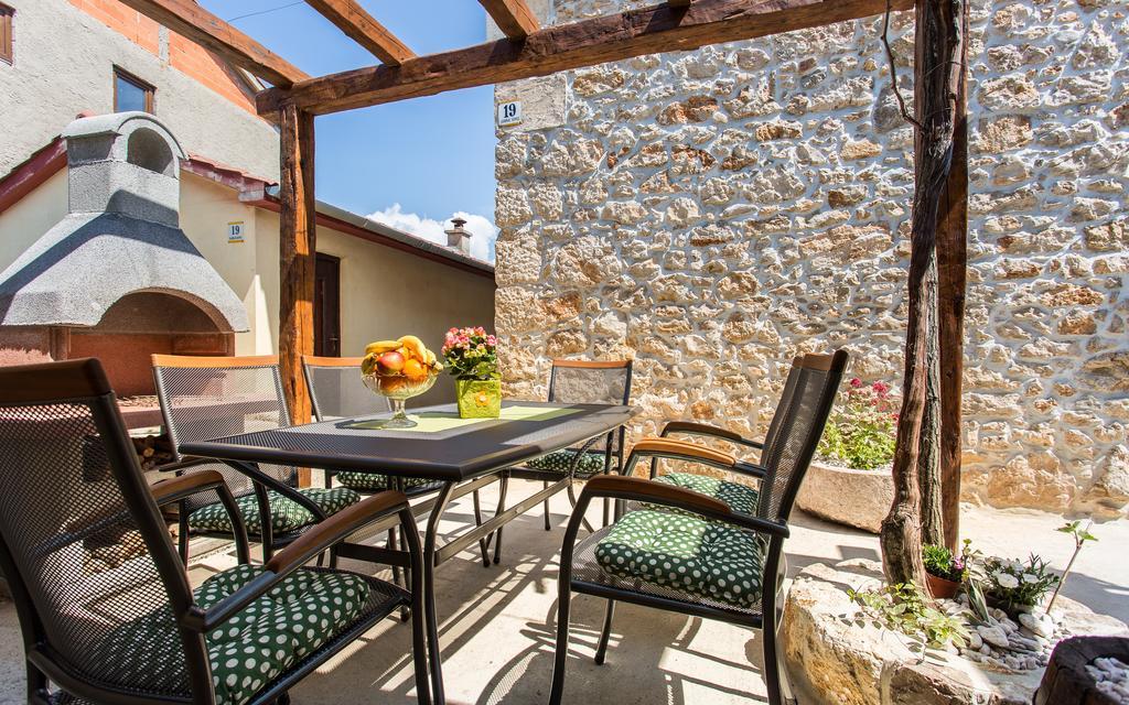 Apartman Bonaca Vrbnik Exterior photo