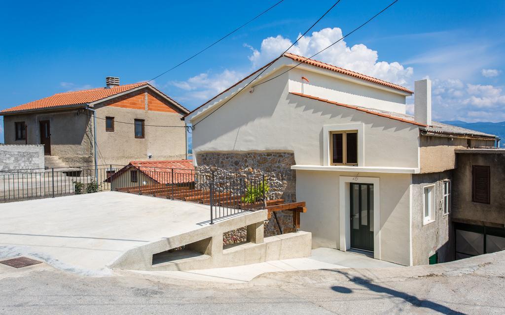 Apartman Bonaca Vrbnik Exterior photo